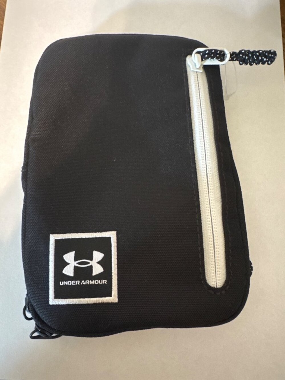 Under Armour Loudon Bag Zip-Around NWOT No Strap